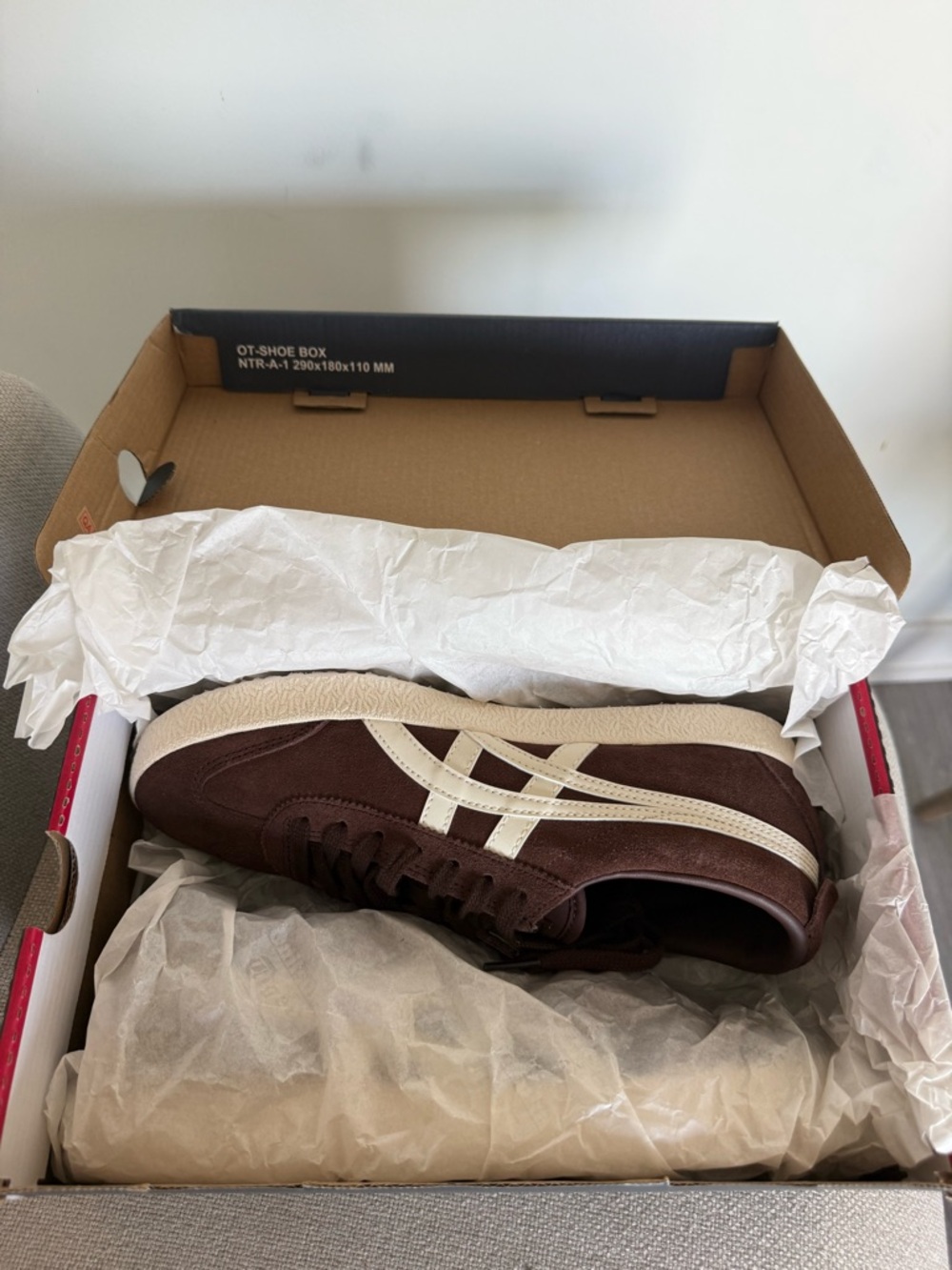 Onitsuka Tiger Mexico 66 Sneaker in Brown/Cream